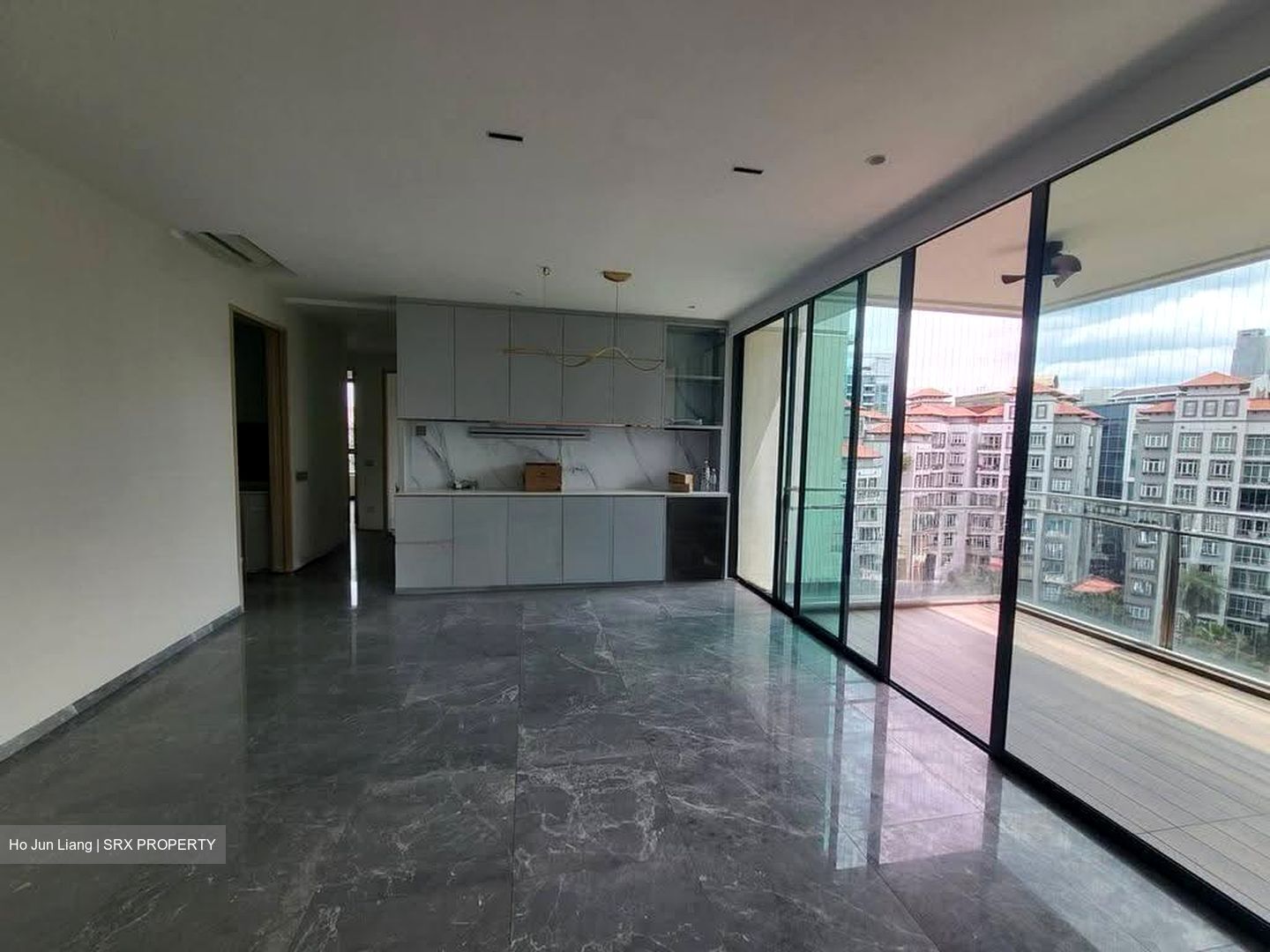 RiverGate (D9), Apartment #637376251